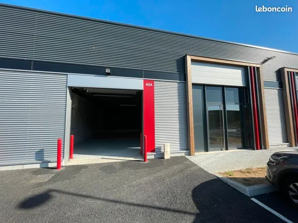 Local d'activité 240 m²
