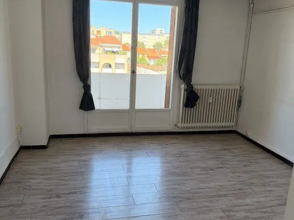 CHARTREUX GRAND STUDIO 37,15 m2 5eme ÉTAGE avec Ascenseur
