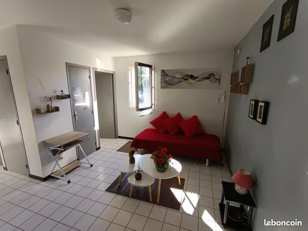 Studio spacieux 25,5m² meublé Pau