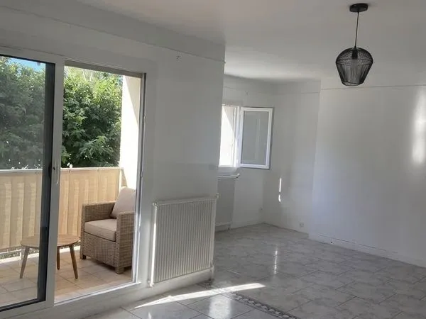 Appartement T3 traversant