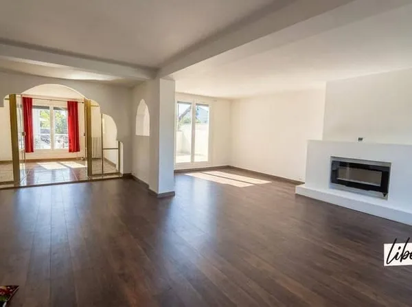 Maison 7 pièces 223 m²