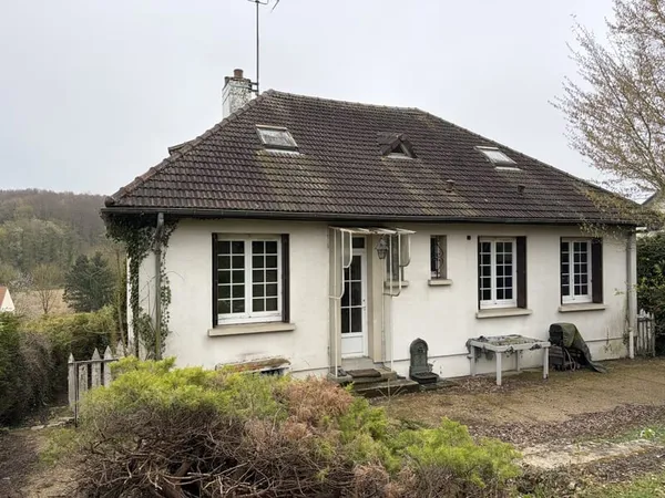 Maison sur sous-sol total à Allonne