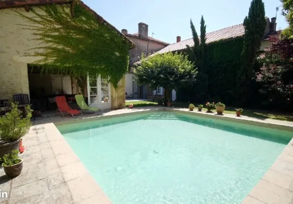 Maison bourgeoise centre GEAUNE