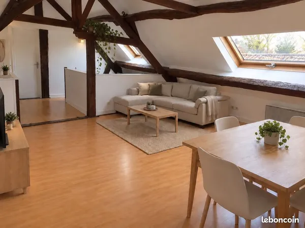Appartement 2 pièces au coeur du village de Neauphle le chateau