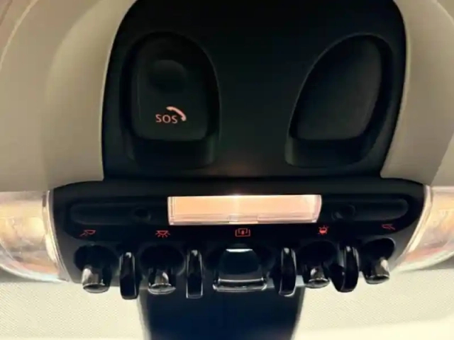 Mini Mini 5 portes cooper 136ch edition premium plus bva7 — photo 15