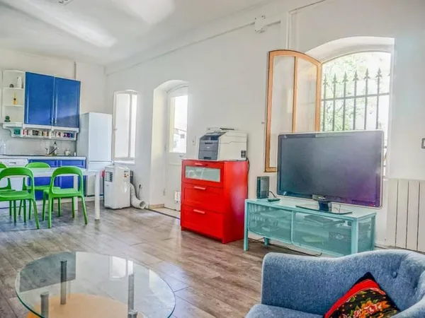 Appartement 1 pièce 69 m²