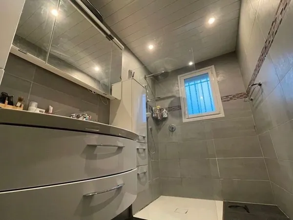 Maison individuelle avec piscine à vendre €" Hérimoncourt (25310)