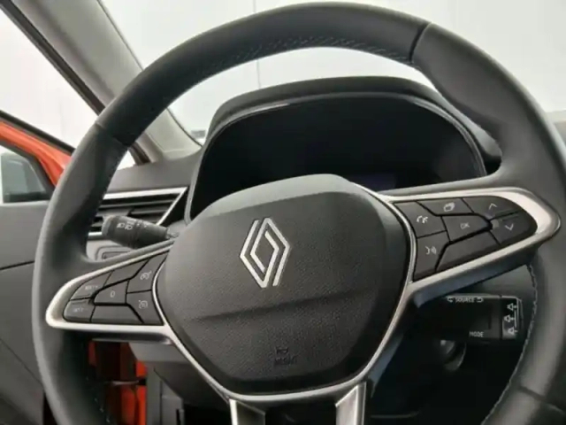 Renault Clio 1.0 tce 90ch evolution - 24 — photo 7