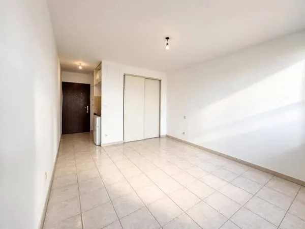 Studio 1 pièce 21 m²