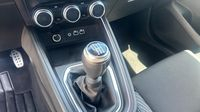 Renault Clio 1.0 TCe 90ch esprit Alpine - 24 — photo 15