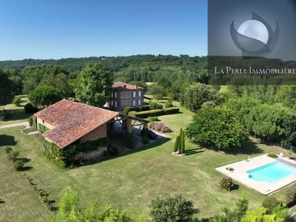 Maison de luxe 8 pièces 240 m²