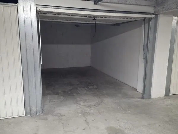 A vendre Box fermé dans résidence sécurisée . Anglet quartier Saint-Jean / Cantau