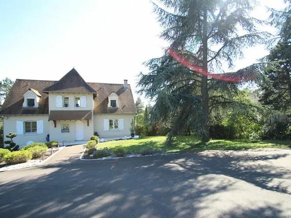 Maison Givry 5 pièce(s) 202.96 m2
