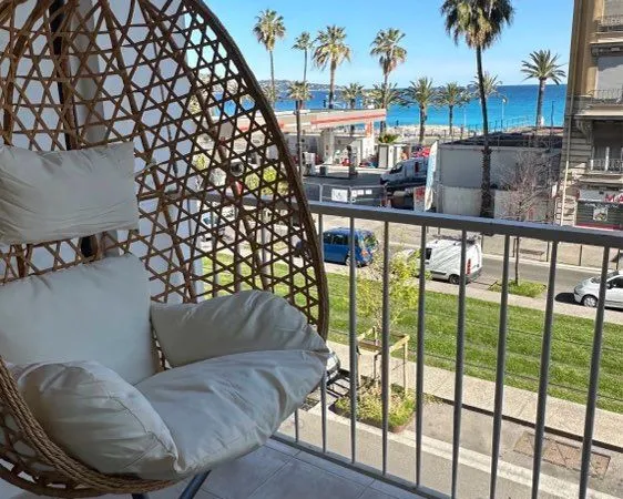 Location étudiante vue mer ou contrat courte durée