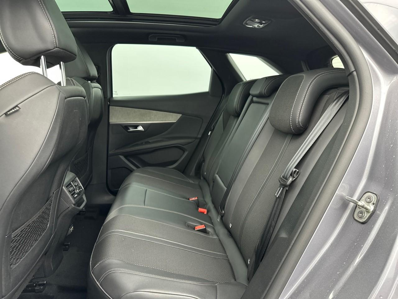 Peugeot 3008 hybrid 225 e-eat8 gt — photo 12