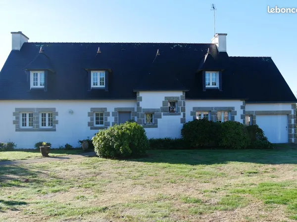 Confortable maison indivduelle de 192 m2 aux portes de pont-l'abbé
