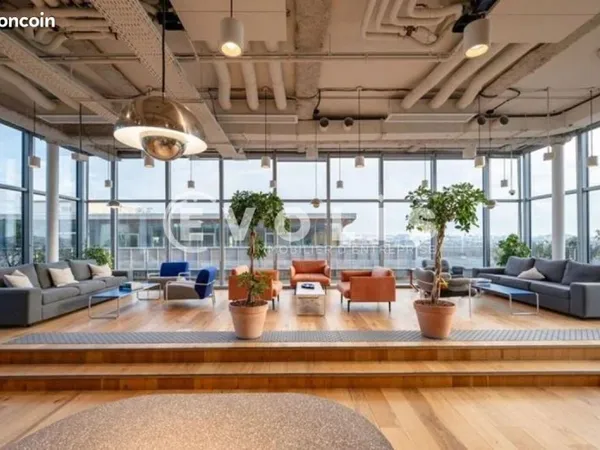 Bureaux 84 m²
