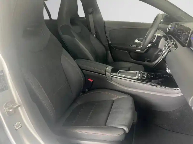 Mercedes Cla 200 d shooting brake amg l — photo 10
