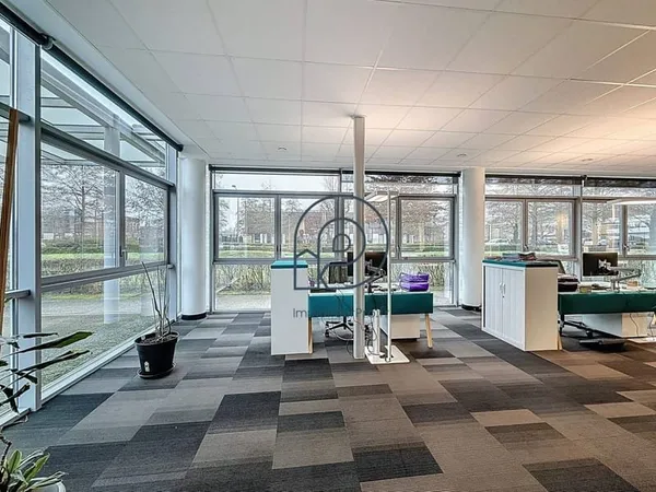 Bureaux 274 m²