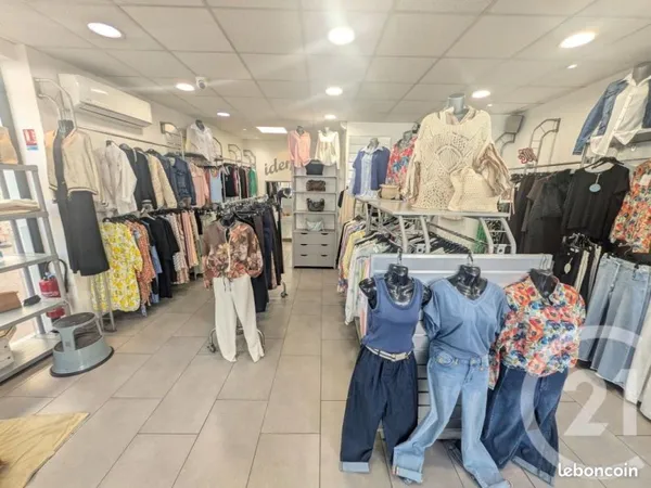 Commerce 45 m²