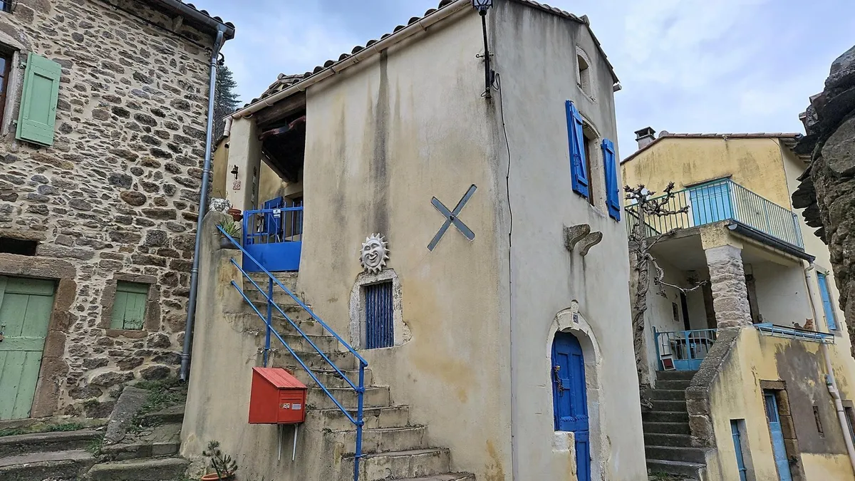 Photo 2