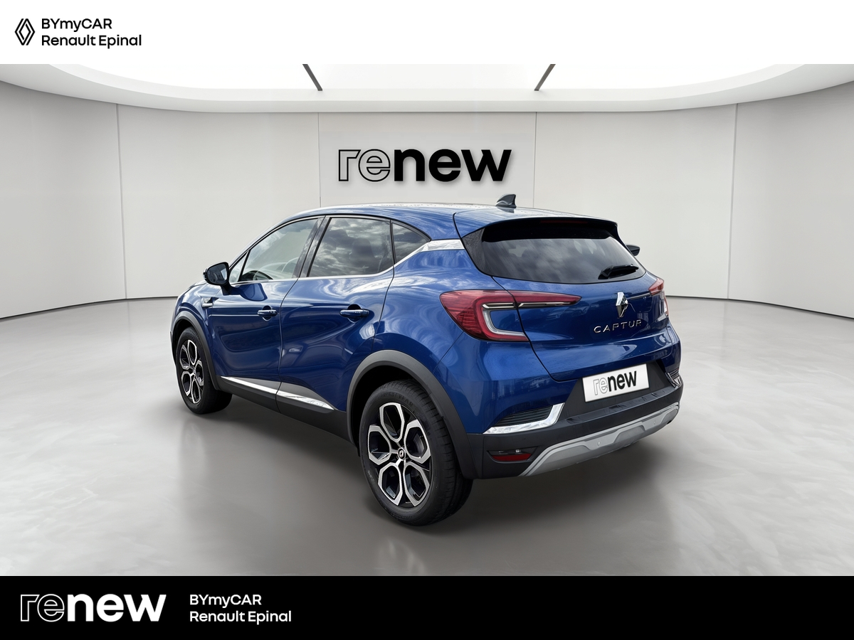 Renault Captur mild hybrid 140 — photo 3