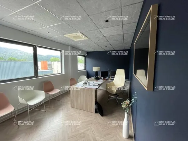 Bureaux 209 m²