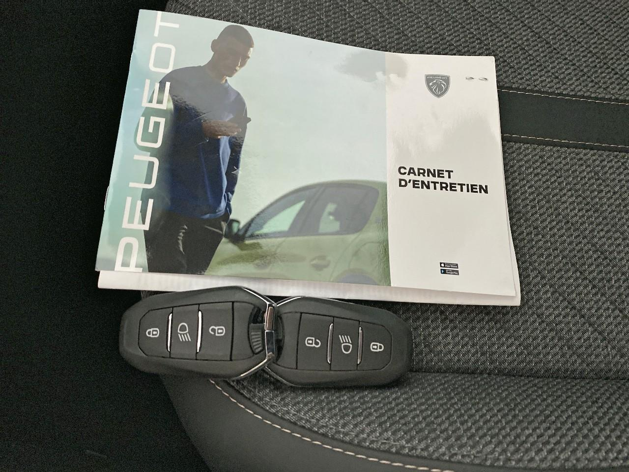 Peugeot 2008 hybrid 145 ch e-dcs6 allure — photo 18