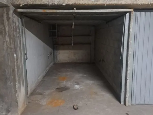 Garage 13010 Saint Tronc