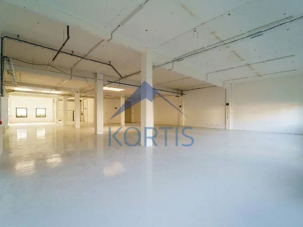 Bureau 1766 m²