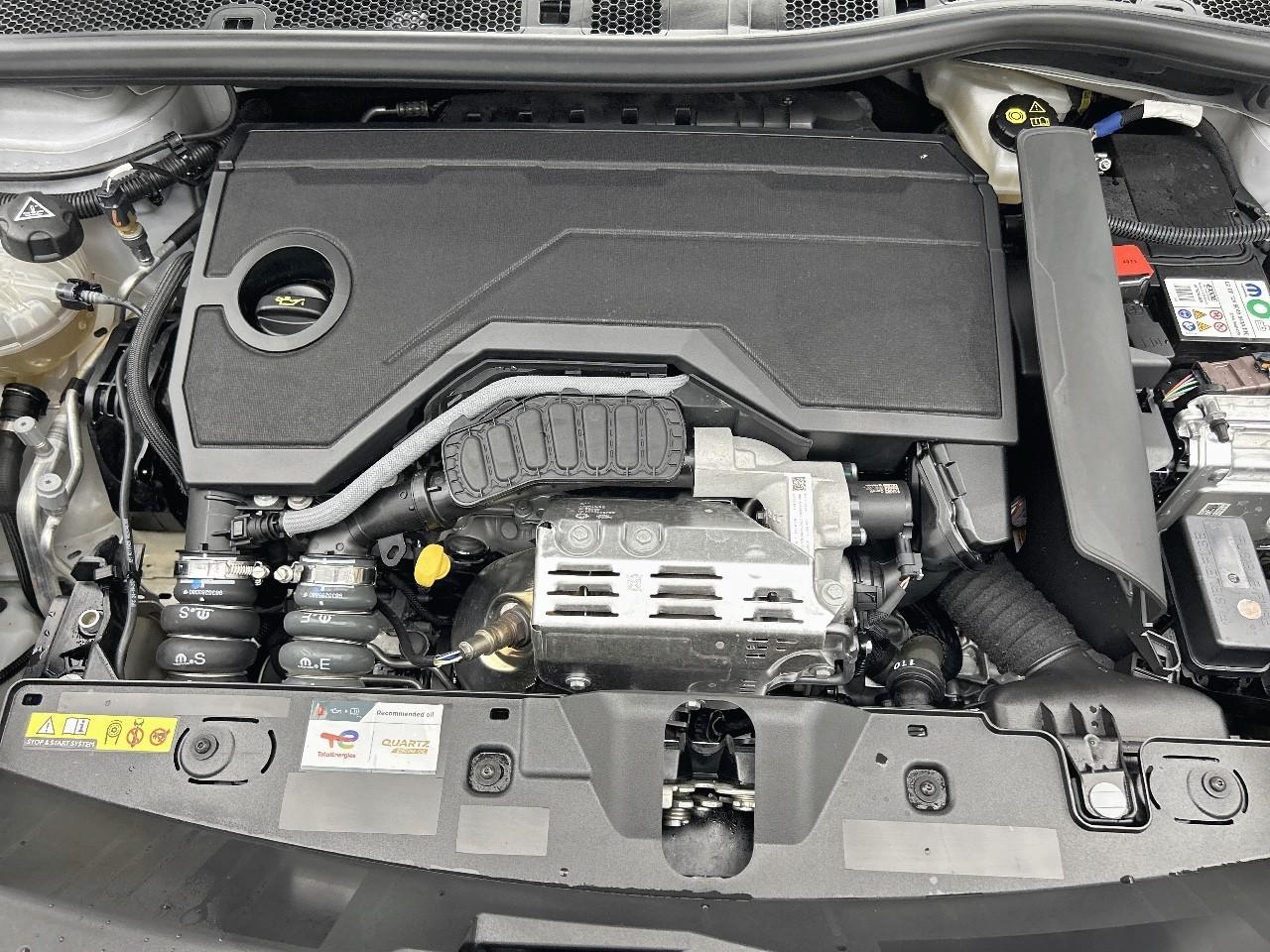 Peugeot 2008 hybrid 136 e-dcs6 style — photo 15