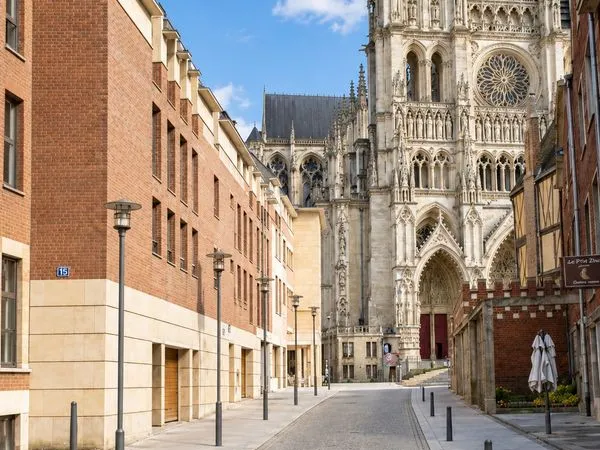 AMIENS CENTRE - CATHÉDRALE APPT 138 m² utile, ascenseur, terrasse, parking