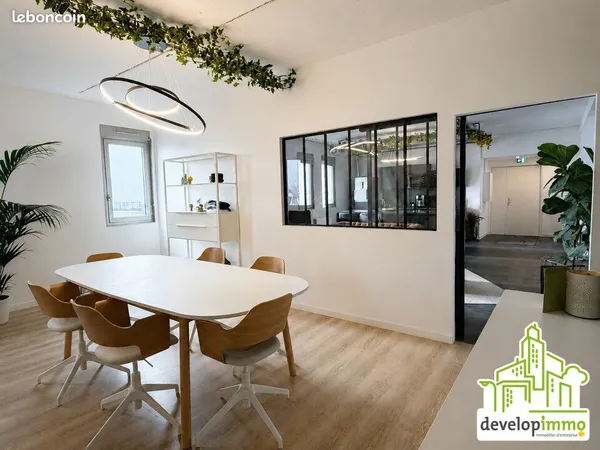 Bureaux 144 m²