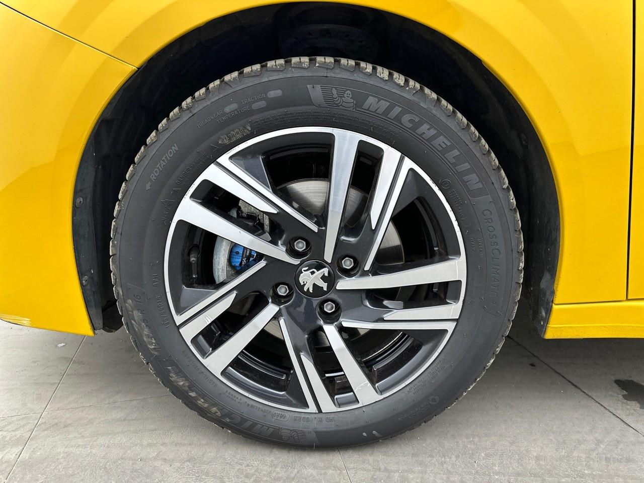 Peugeot 208 puretech 100 s&s bvm6 allure — photo 14