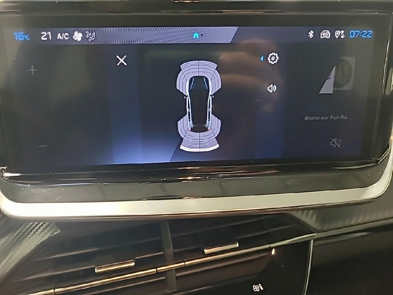 Peugeot 208 hybrid 100 e-dcs6 allure — photo 18