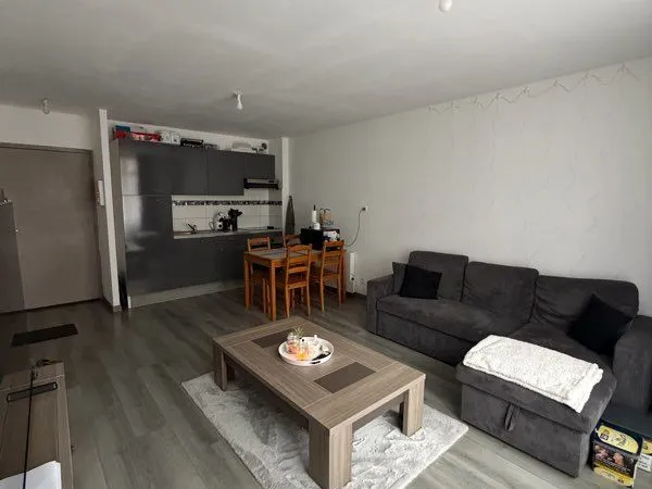 Appartement 65 m² - 2 chambres - Centre-ville Hautmont - Parking privé