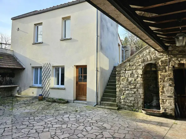 Andresy : Ensemble immobilier comportant 2 maisons