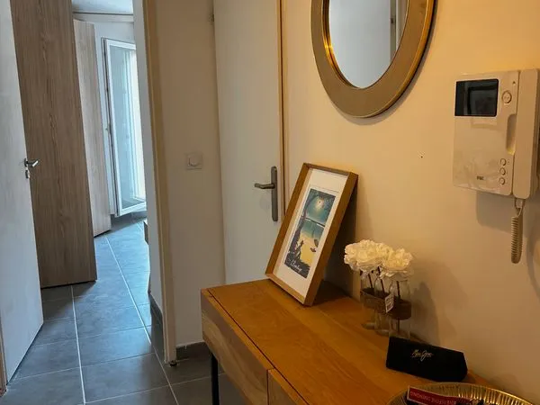 T2 meublé rénové 42 m² · jardin, parking et clim · Toulon Aguillon