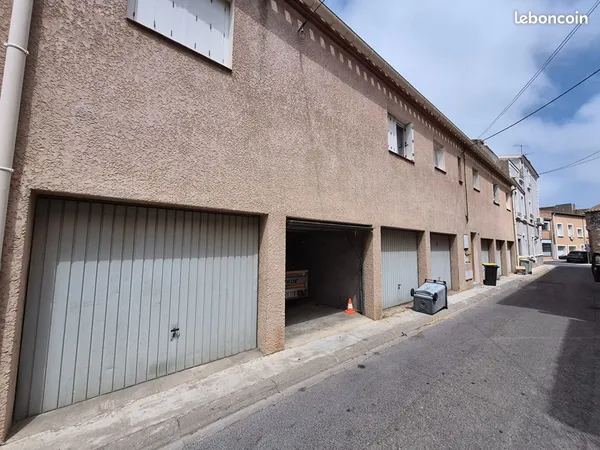 Parking/box 1 pièce 12 m²