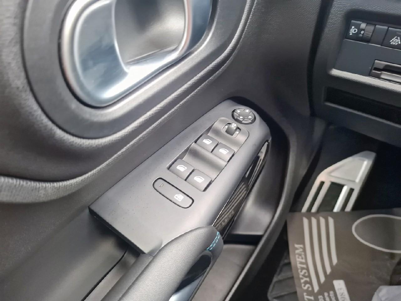 Citroën C5 Aircross hybrid rechargeable 180ch shine e-eat8 — photo 19