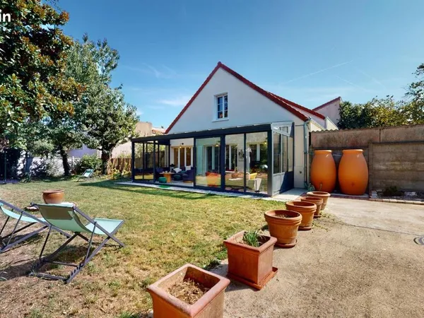 Maison 1 pièce 280 m²