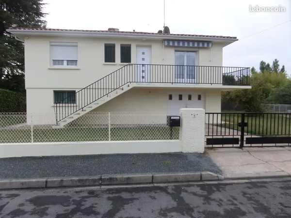 A louer maison individuelle a SEYCHES