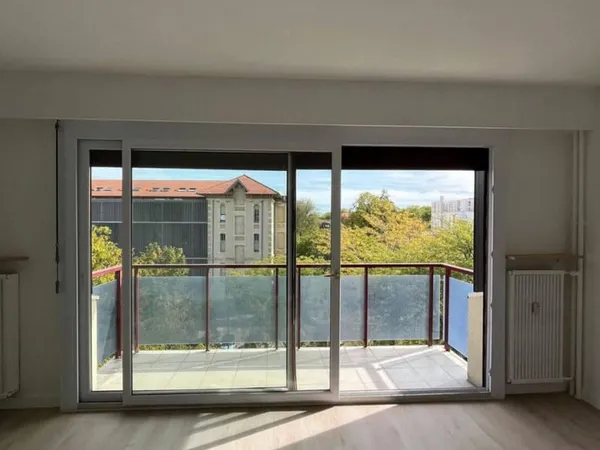 APPT 70 M² RÉNOVÉ À NEUF  proche campus Artem
