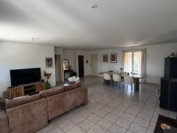 Maison familiale lumineuse de 156 m² - 4 chambres - Terrain arboré - Cabrières