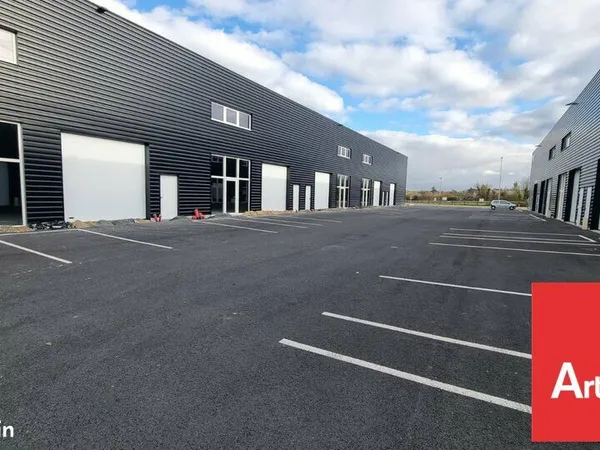 LOCAL D'ACTIVITE 259 m² POITIERS