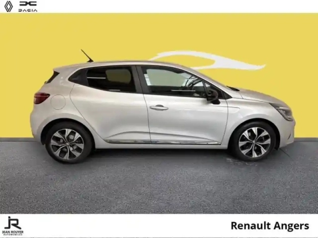 Renault Clio 1.5 blue dci 100ch evolution — photo 6