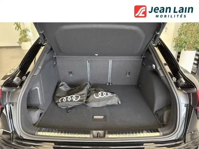 Audi Q3 sportback e-hybrid 272 ch s tronic 6 — photo 10