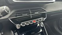 Peugeot 2008 1.2 PureTech 130ch S&S GT EAT8 — photo 15