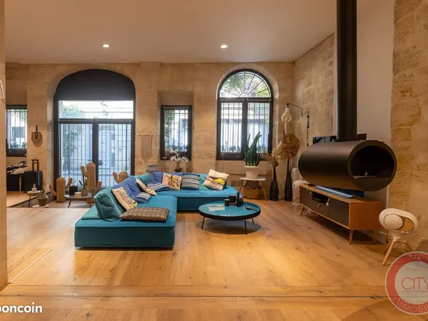 Loft 3 pièces 110 m²