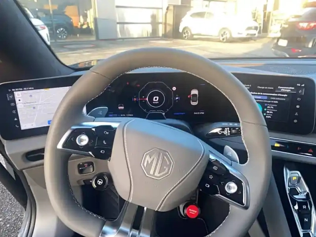 Mg Cyberster 77kwh - 250 kw 2wd — photo 16